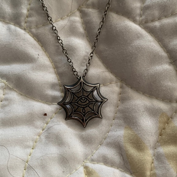 PRICE IS FIRM Weeping spider web necklace - Picture 3 of 5